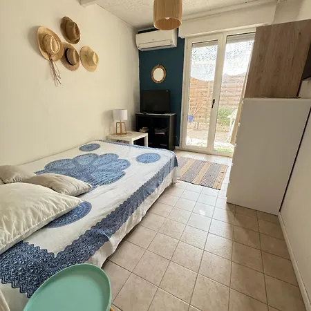 Appt En Rez De Jardin Dans Parking Prive Et Patio Terrasse Apartment *